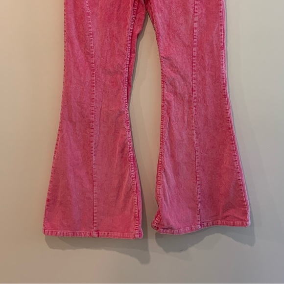 Urban Outfitters BDG Pink Corduroy Extreme Flare Pants Size 28 - Picture 2 of 10